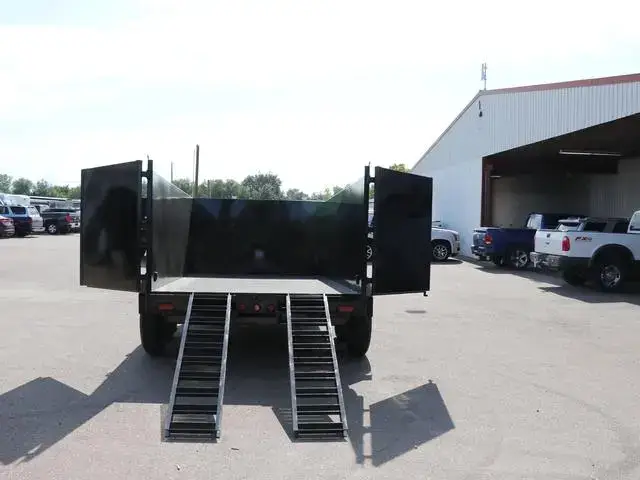Trash Removal KC — Kansas City junk hauling trailer